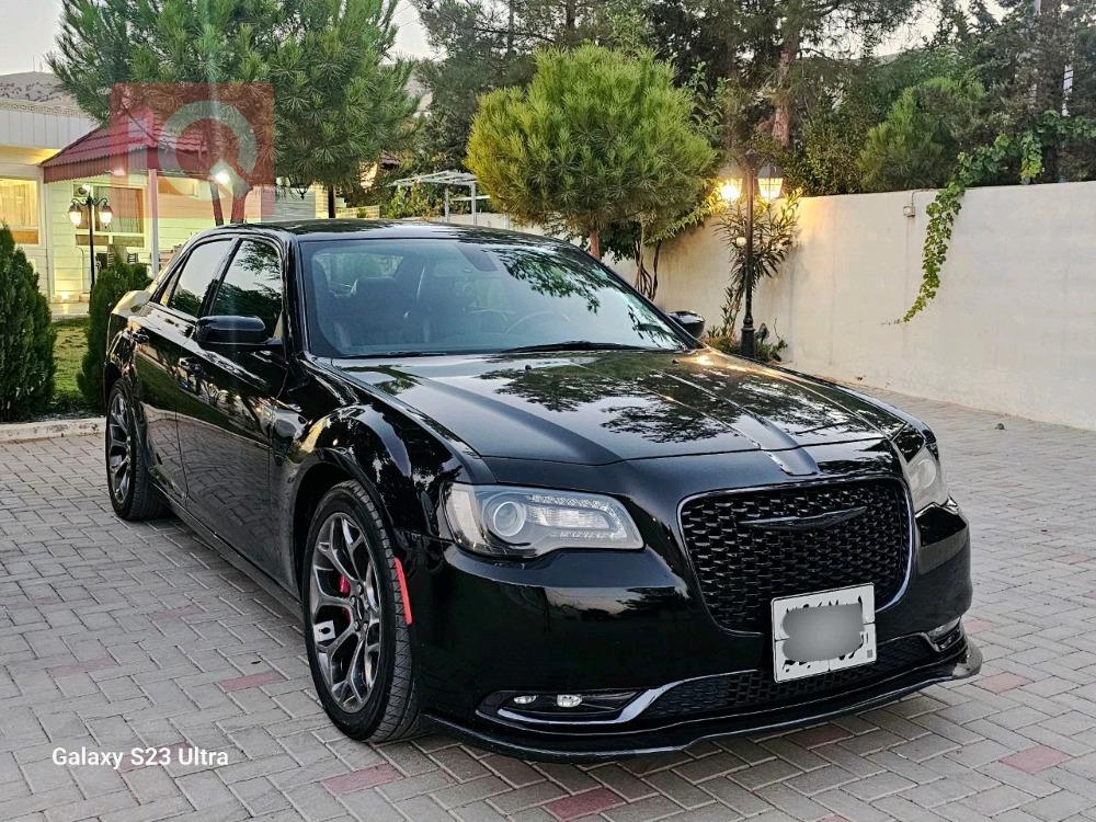 کرایسلەر 300